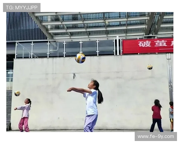 以大腿摆动为核心深度解析足球颠球动作稳定性与技巧提升关键要点